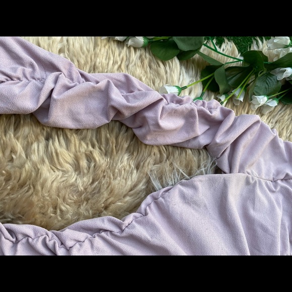 V Neck H&M Ruched full sleeves top - Picture 7 of 10